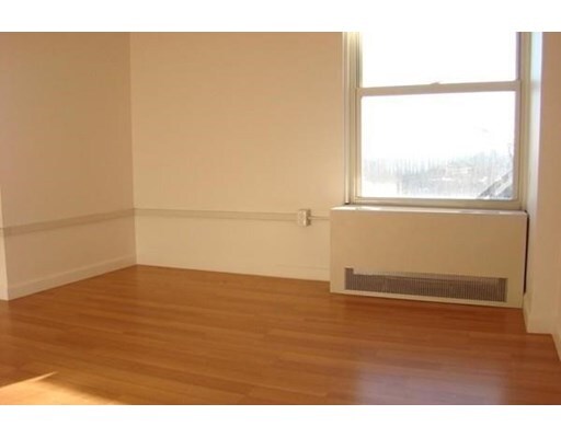 Building Photo - 295 Harvard St