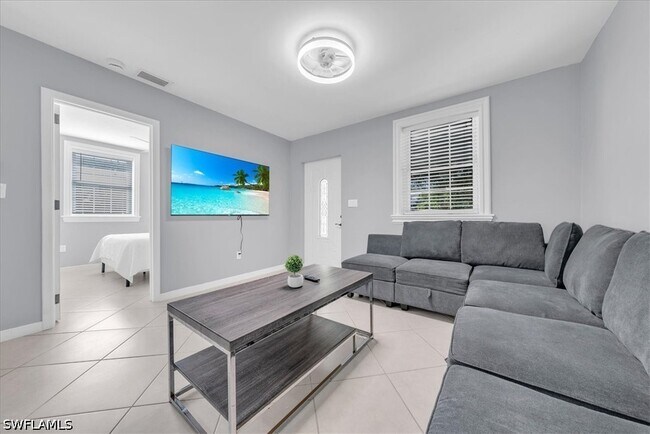 Foto del edificio - 2750 Manorca Ave