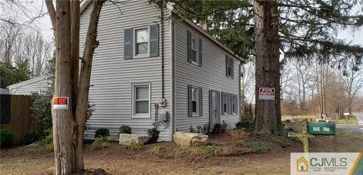 Primary Photo - 360 Mounts Mills Rd