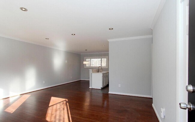 Building Photo - 8408 Richville Dr