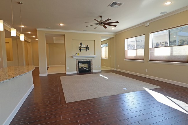 Building Photo - 2950 Hasufel Way