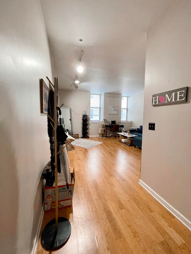 Foto del edificio - 234 N Broadway