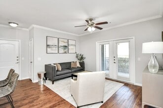 Building Photo - 6777 Sommerall Dr