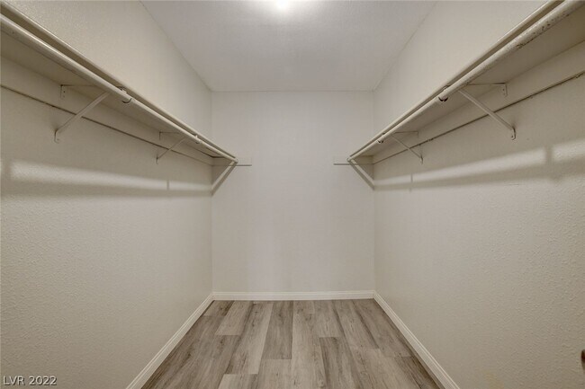 Foto del edificio - 3996 Landsdown Pl