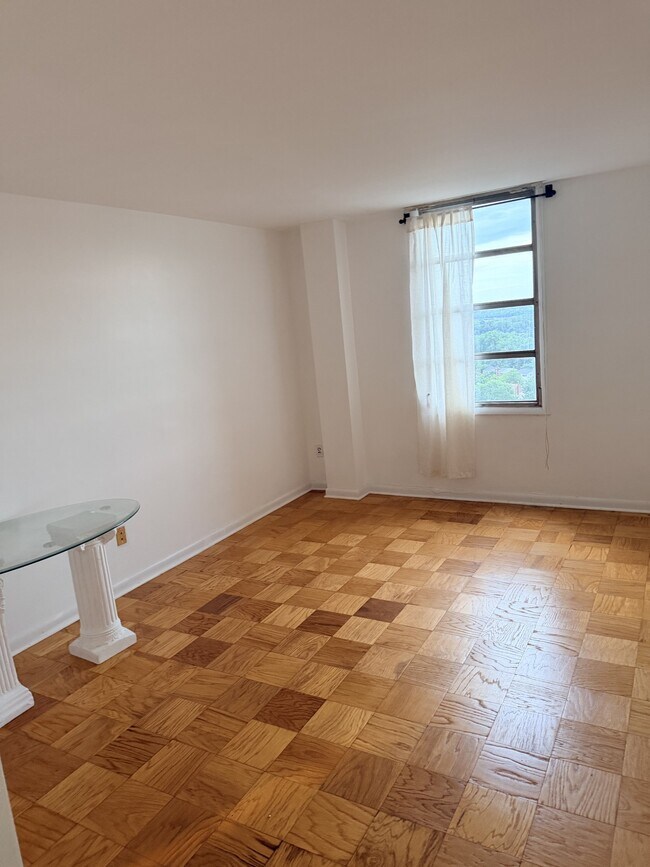 Foto del edificio - 4600 Duke St
