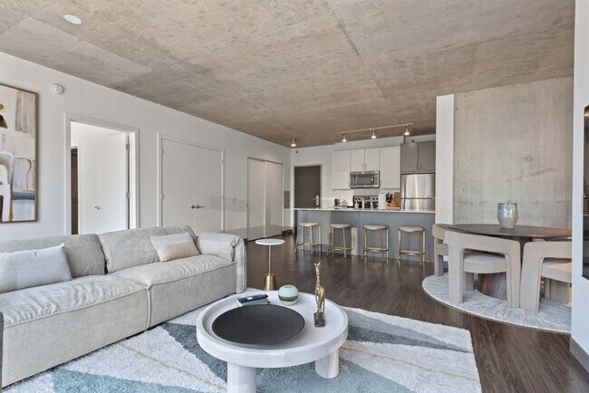 Foto del edificio - 215 W Lake St