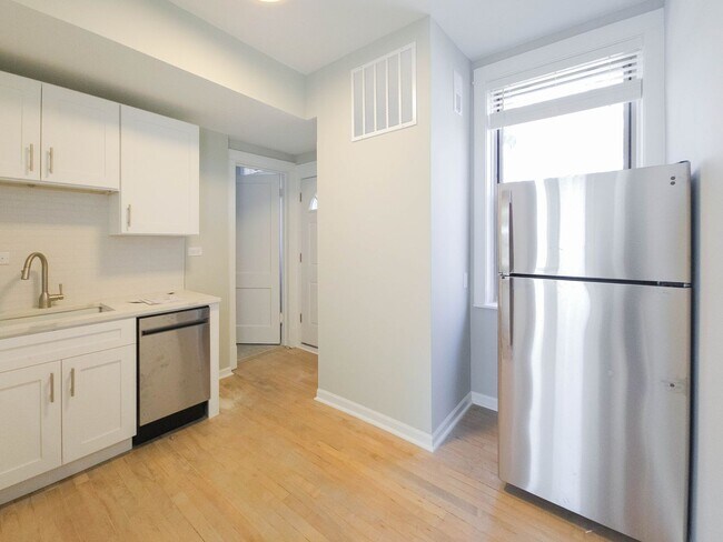 Foto del edificio - 1940 W Winona St