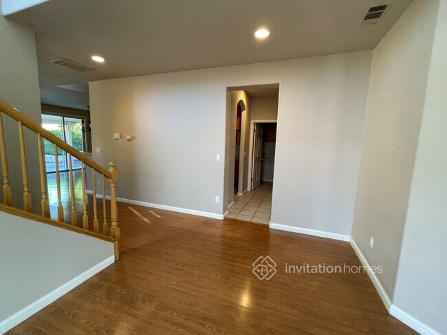 Foto del edificio - 278 Woodcrest Dr