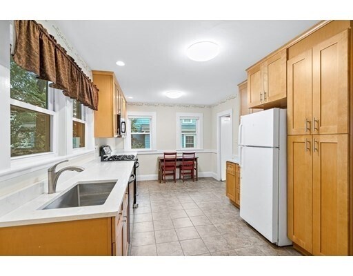 Building Photo - 154 Randlett Park