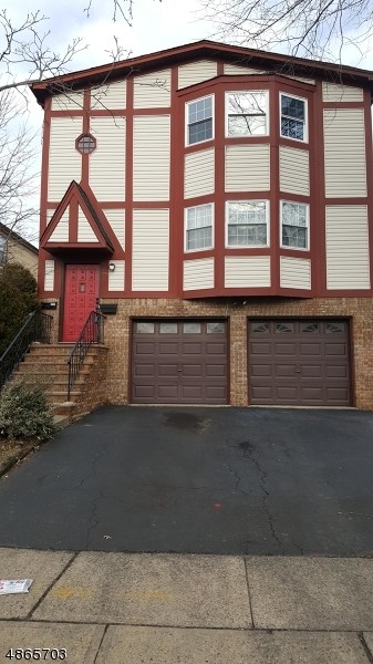 Primary Photo - 205 Astoria Pl