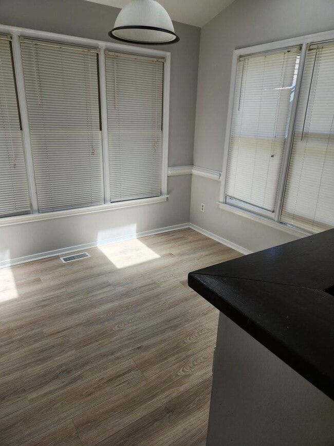 Building Photo - 3 Bedroom-Chesterfield-Midlothian-Woodlake...