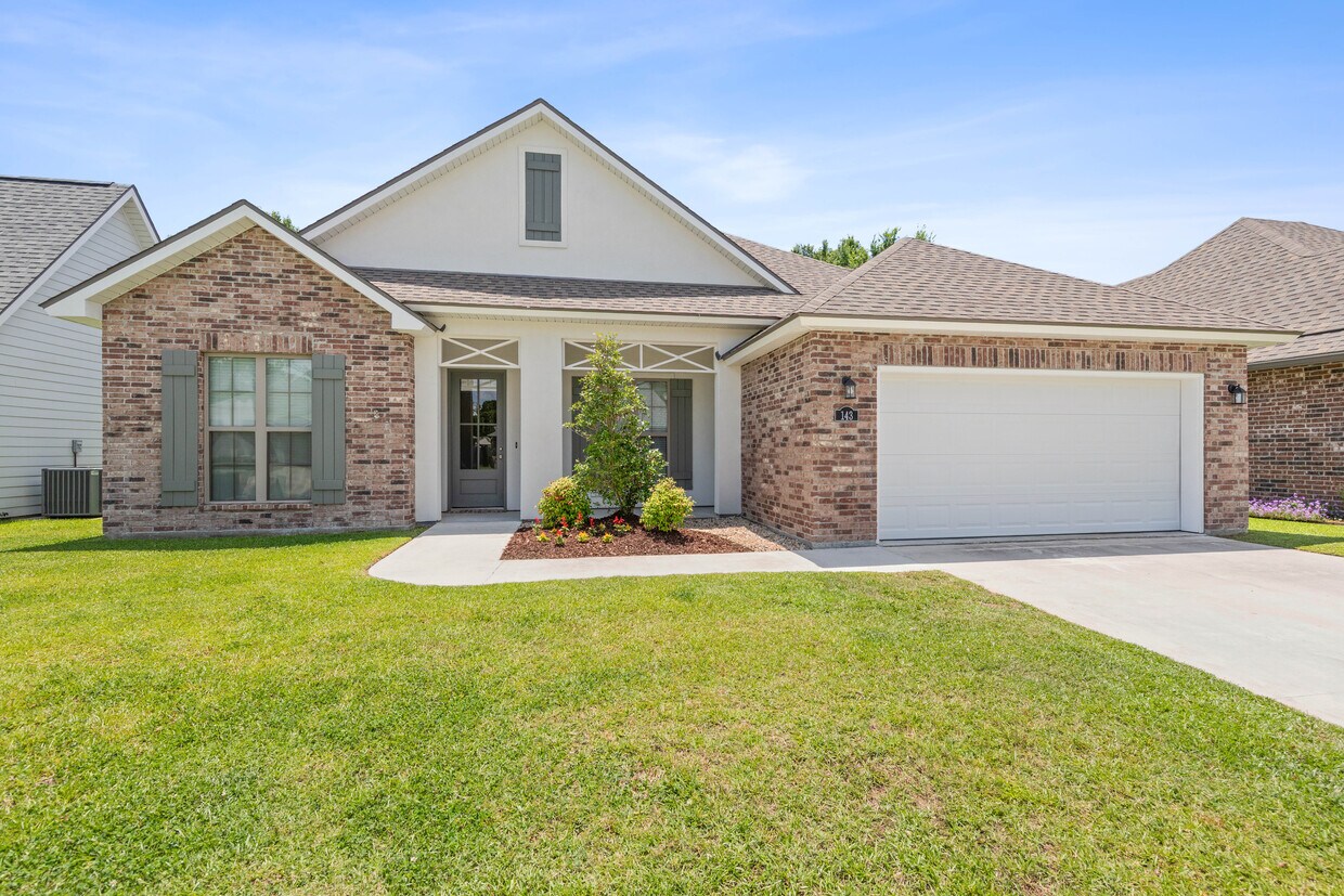 Foto principal - 143 Gable Crest Dr