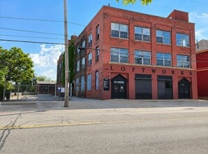 Building Photo - 1667 E 40th St