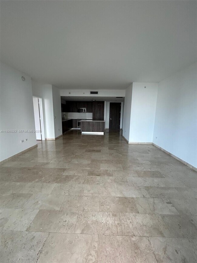 Foto del edificio - 68 SE 6th St