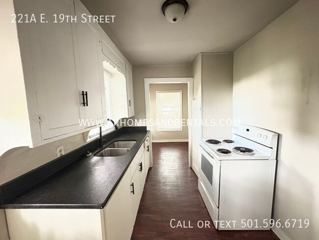 Foto del edificio - 221 E 19th St