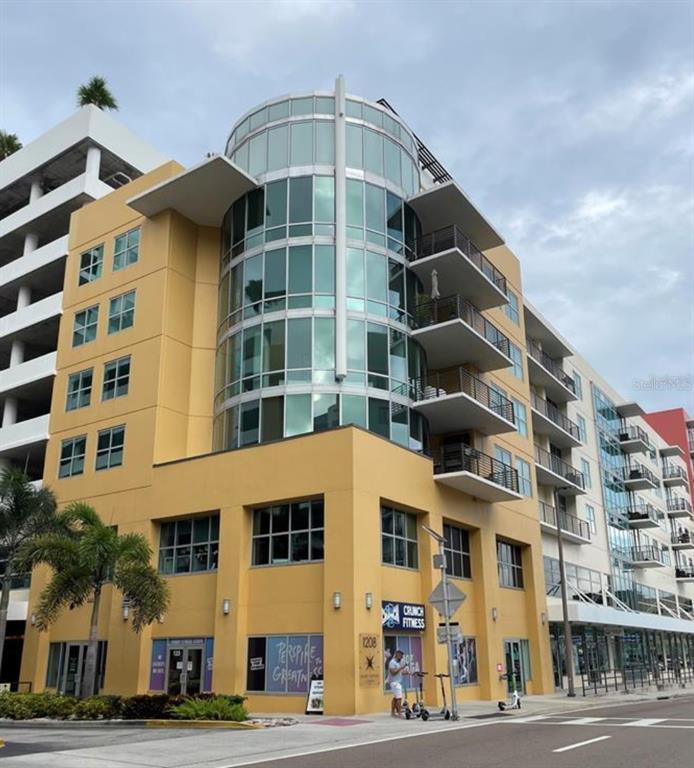 Foto principal - 1120 E Kennedy Blvd