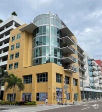 Building Photo - 1120 E Kennedy Blvd