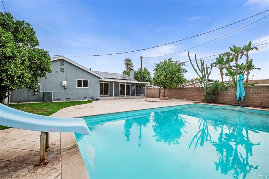 Primary Photo - 10515 Valjean Ave