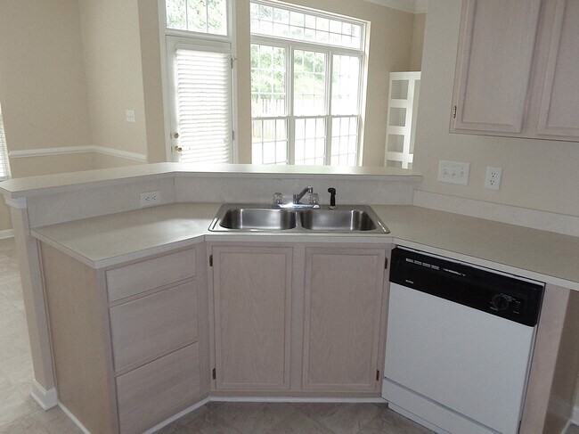 Foto del edificio - 14036 McGloughlin Way Ct