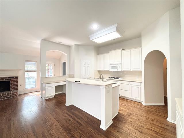 Foto del edificio - 2401 Summerside Ln