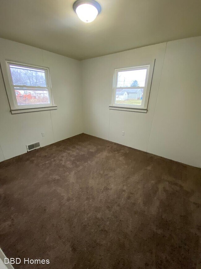 Building Photo - 3 br, 1 bath House - 2918 Reynolds