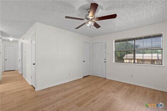 Building Photo - 904 Traci Dr