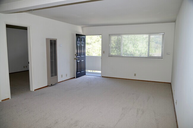Foto del edificio - 3603 Happy Valley Rd