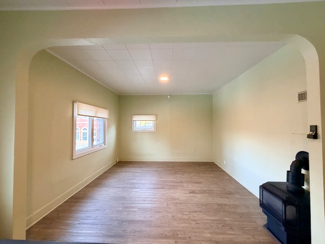 Foto del edificio - 213 1/2 W Park St