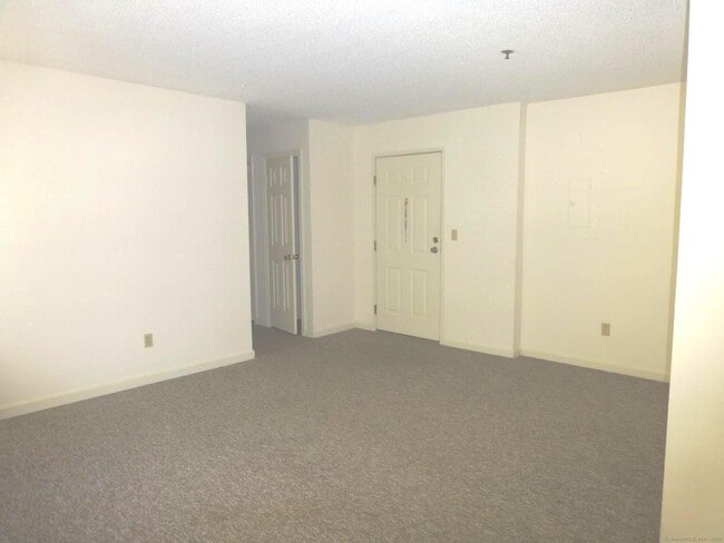 Building Photo - 221 Judd Square
