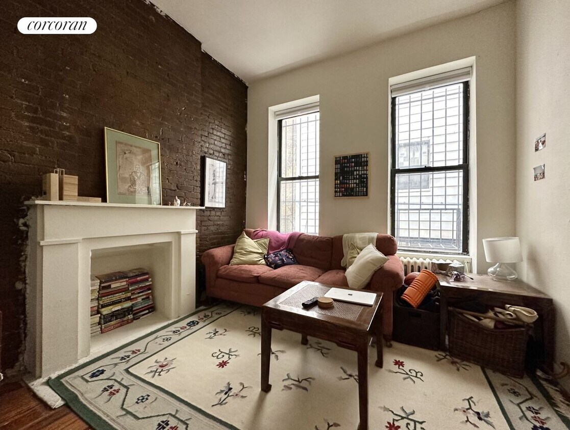 Foto principal - 306 W 21st St