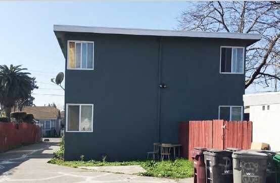 Building Photo - 7448 Lockwood St