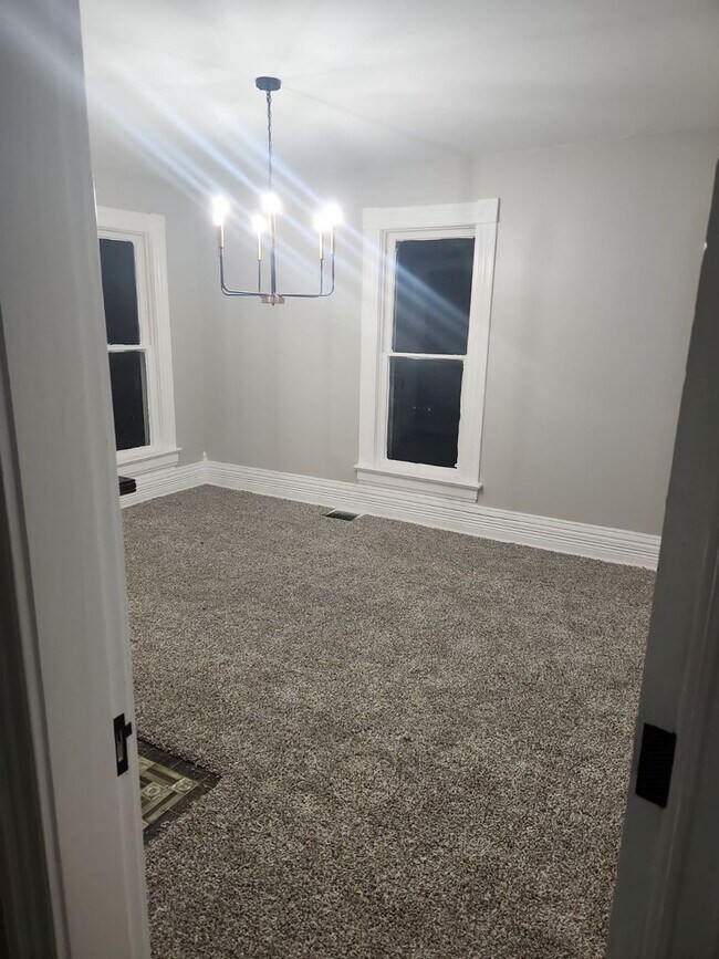 Building Photo - Single family Home
