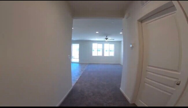 Building Photo - 455 Pearl Dr