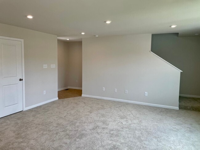 Foto del edificio - Gorgeous Locust Thicket Townhome