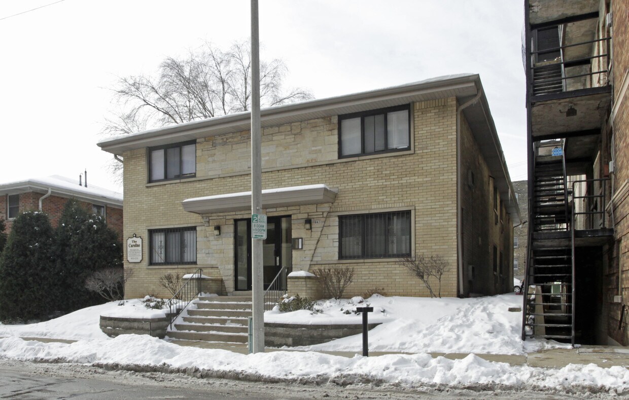 Building Photo - The Caroline