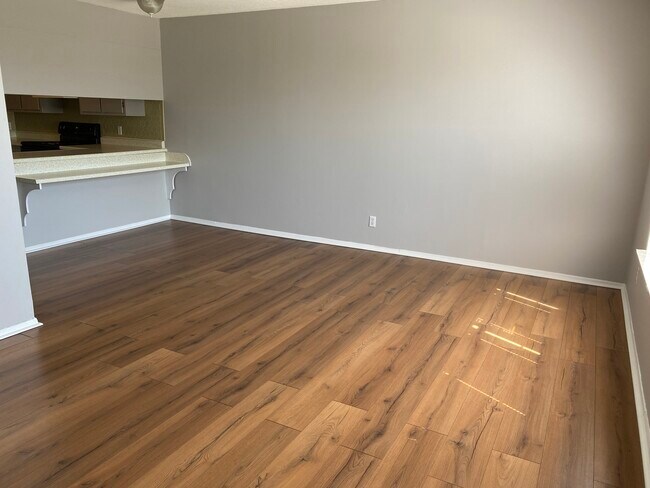 Comedor - 140 Kathy Ave