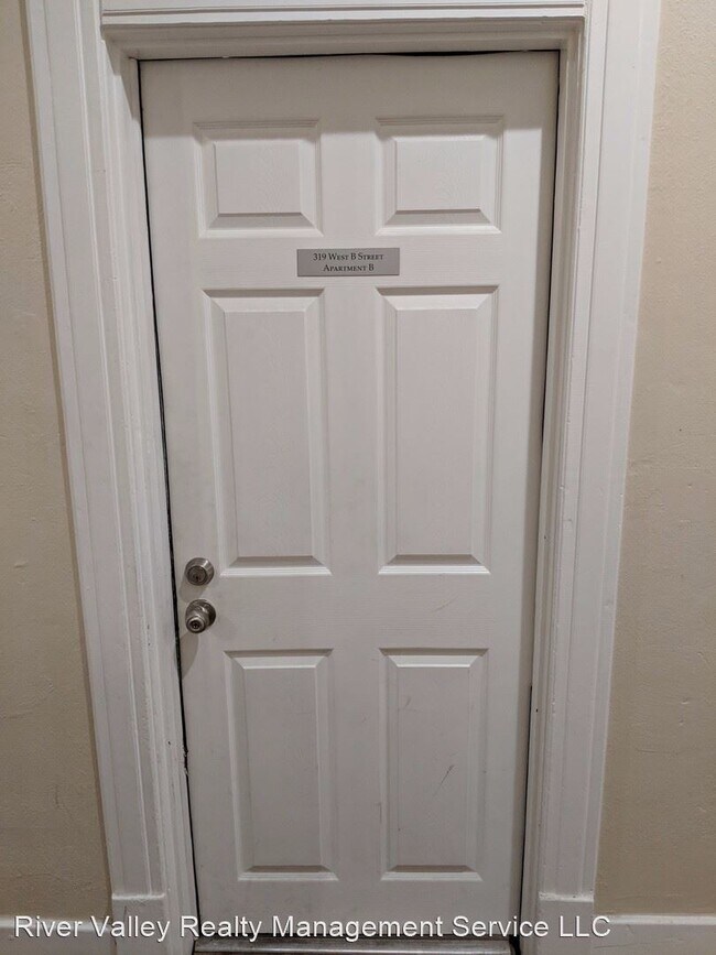 Foto del edificio - 1 br, 1 bath House - 319 W B Street  - res...
