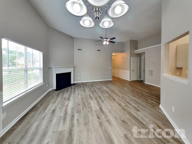 Foto del edificio - 944 Brisley Cir