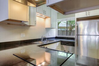 Building Photo - 6263 Montecito Blvd