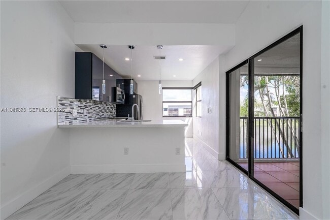 Foto del edificio - 1031 Adams Ave