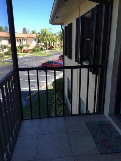 Foto del edificio - 7233 Golf Colony Ct
