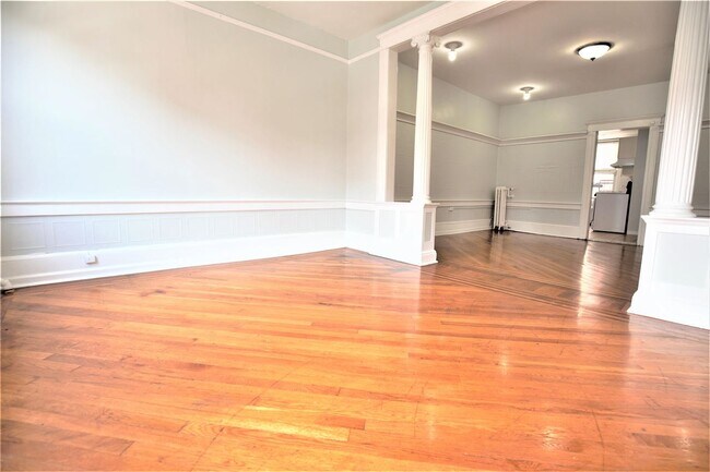 Foto del edificio - 327 Washington St