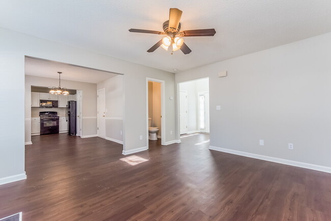 Building Photo - 2222 Serenity Dr NW
