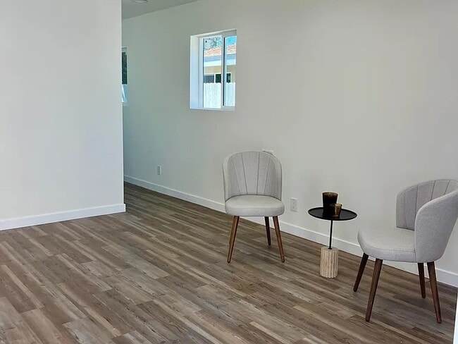 Building Photo - 9429 S 2nd Ave