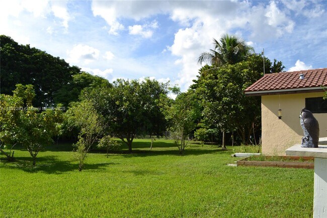 Foto del edificio - 5425 SW 190th Ave
