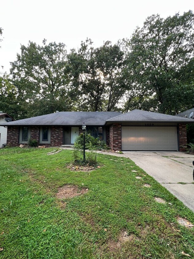 Primary Photo - Beautiful 3 bedroom 2 bathroom home!