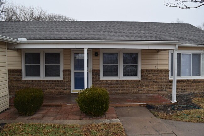 Building Photo - 4320 S Seneca