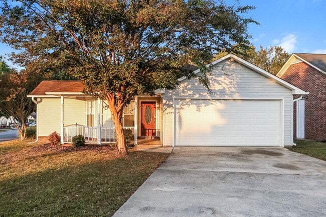 Building Photo - 4980 Valley Trail Ct