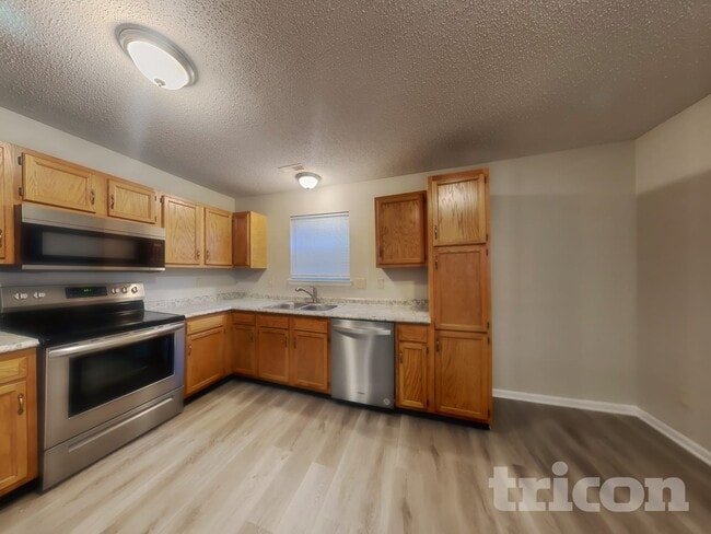 Building Photo - 9130 Bagley Way