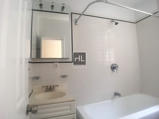 Building Photo - WEST 13 STREET